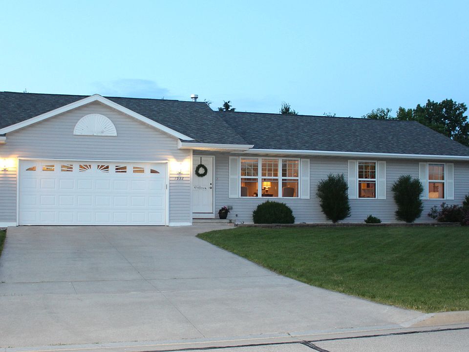 1st image of 1932 N Cross Creek Cir