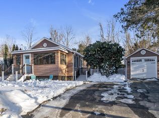 41 Narcissus Rd, Kings Park, NY 11754