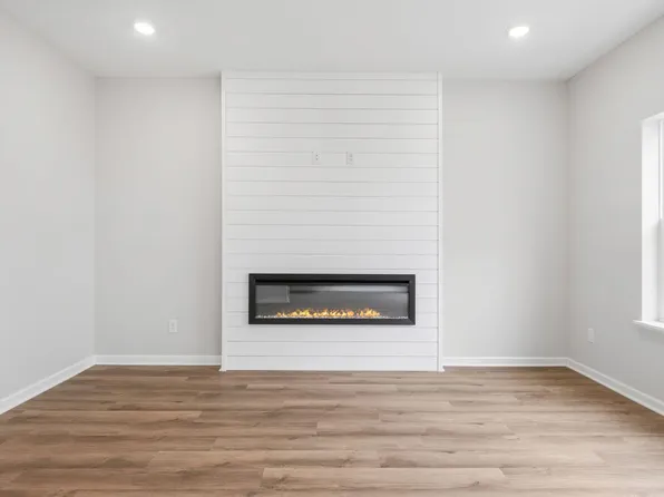 10342 Birchwood Cir, Victoria, MN 55318