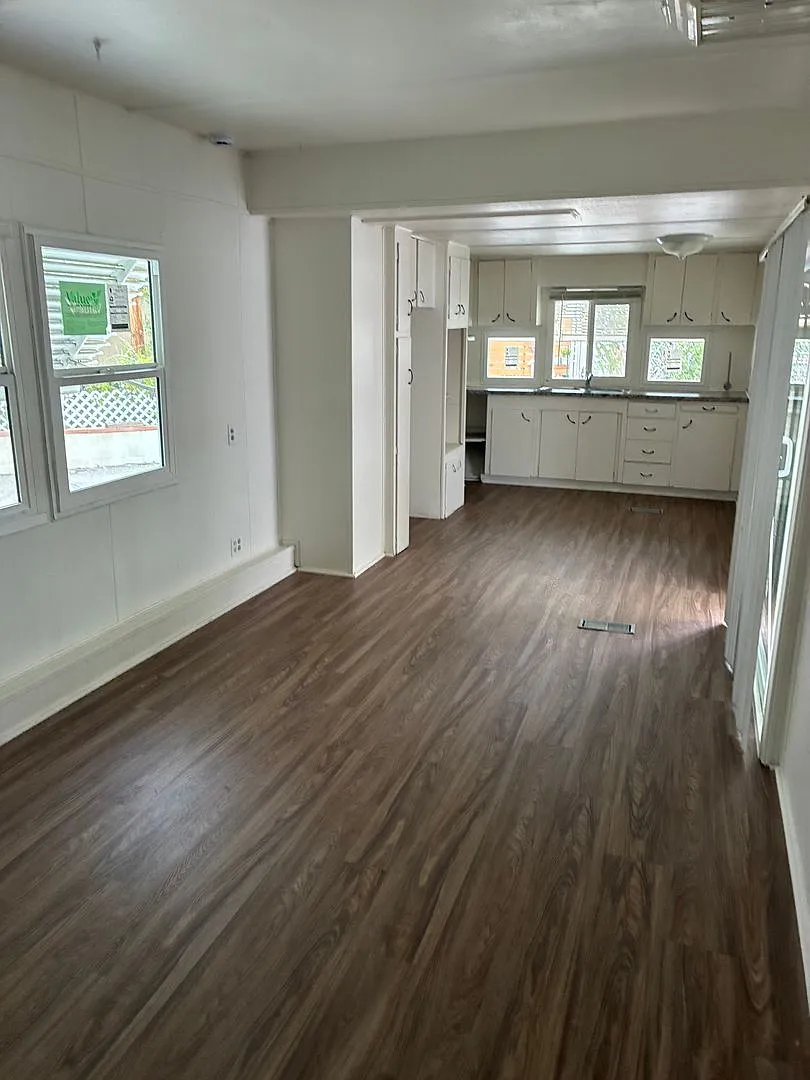 869Rand — Photo 2