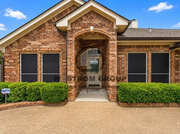 2230 Park Hurst Dr, Arlington, TX 76001