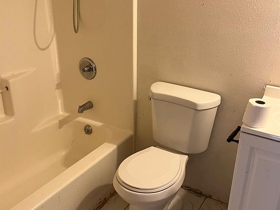 3rd image of 1440 Pioneer Dr