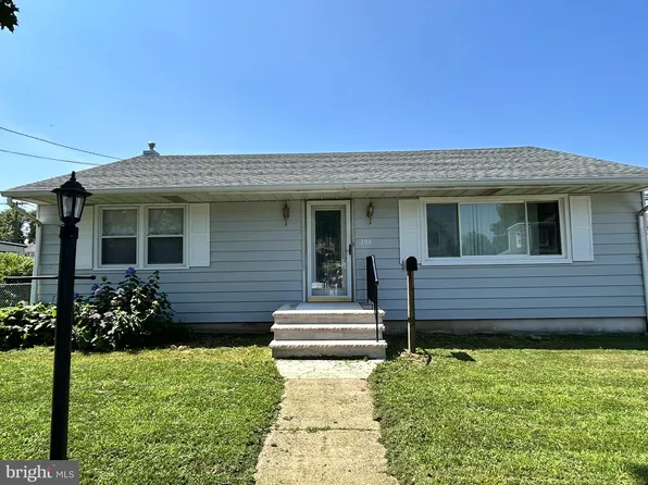 308 W 2nd St, Florence, NJ 08518