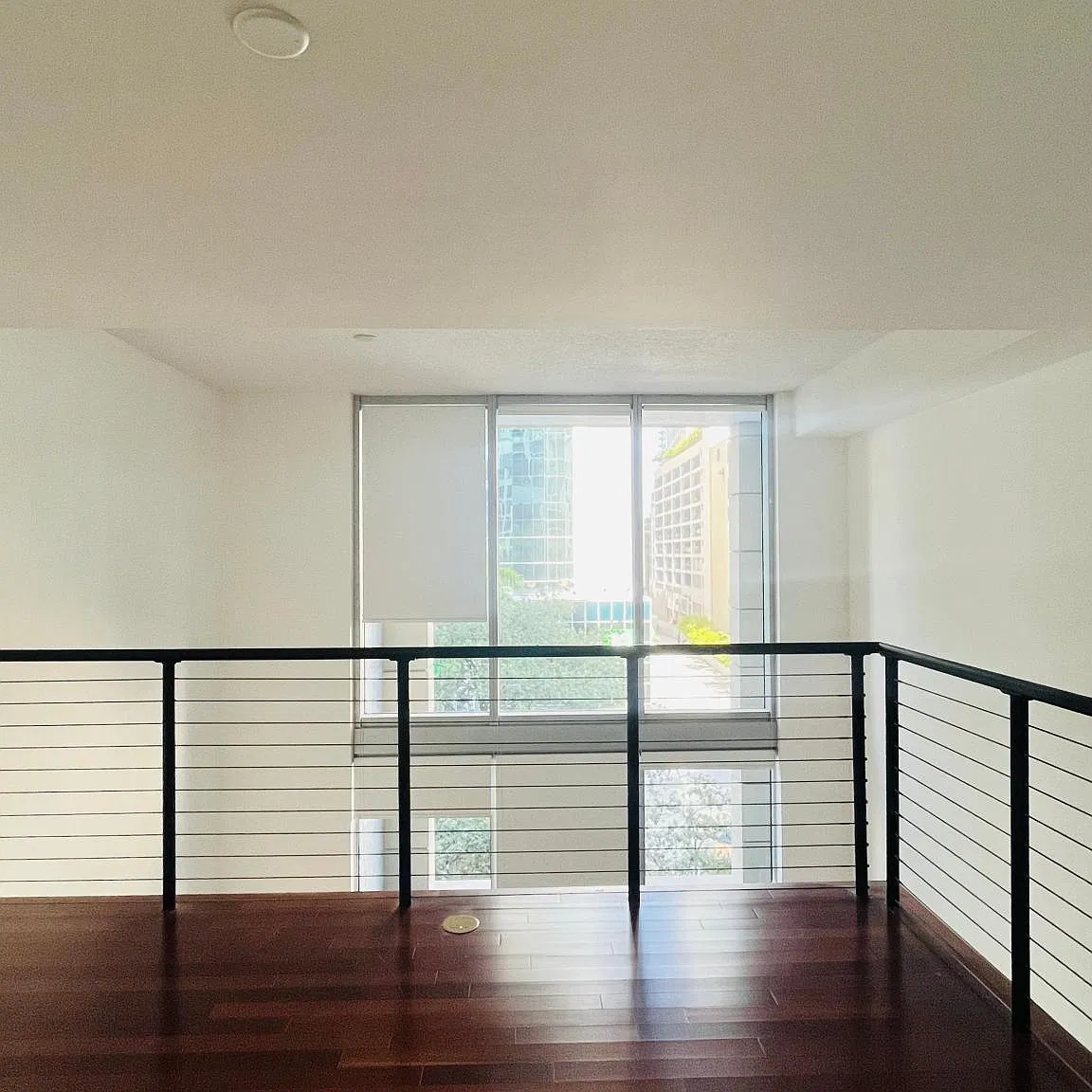 1 bed, 982 sqft, $3,500 — Photo 3