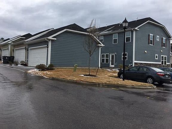 Detached 2 car garage