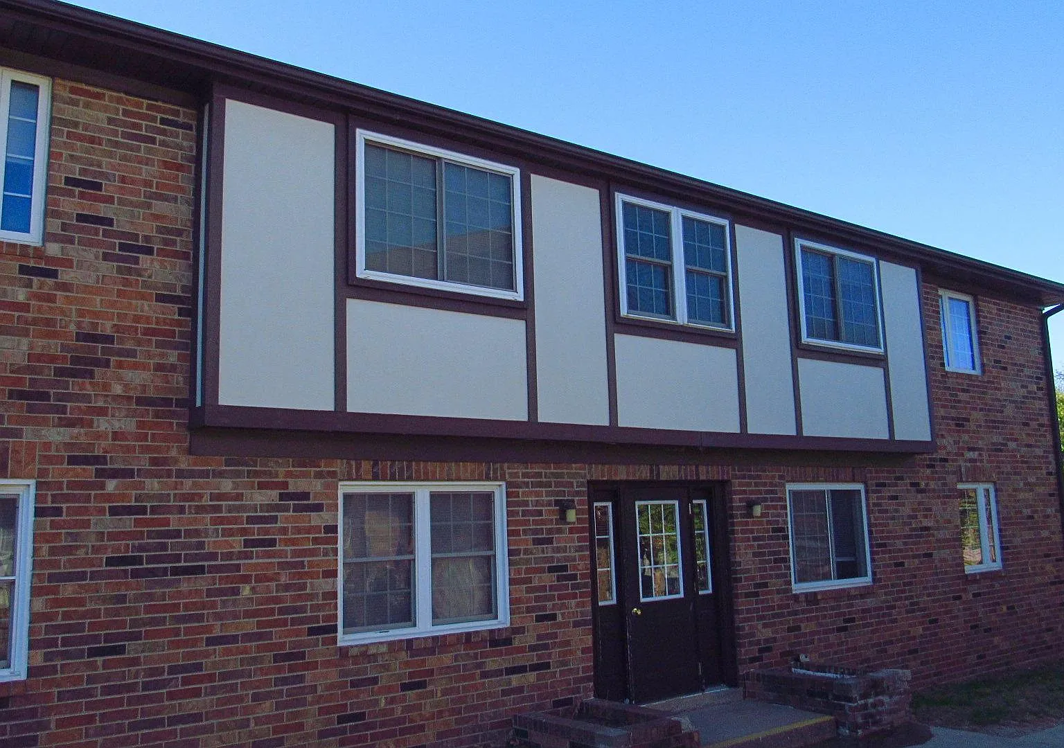 2 bed, $1,100 — Photo 1