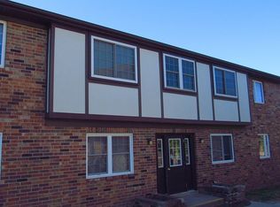 405 21st Avenue Pl, Coralville, IA 52241