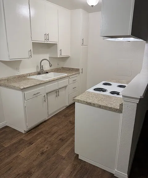 16251 Woodruff Ave — Photo 28