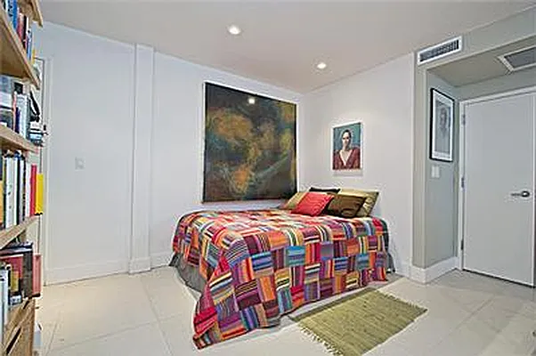 Sold by Bond New York | media 15