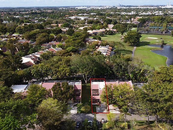 Lots of nature and green space!
