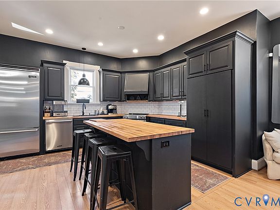 3rd image of 2111 Greenwood Ave