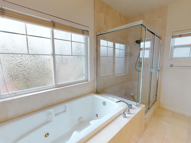 373 Florence St — Photo 12