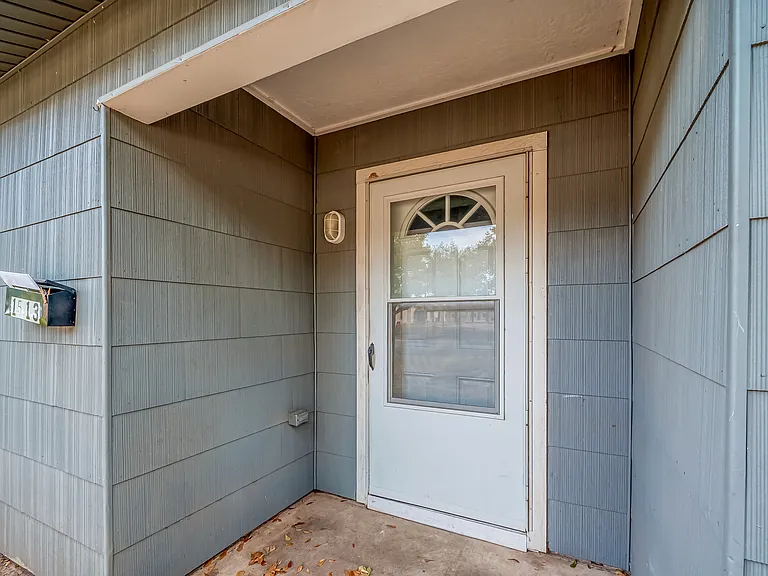 1513 George St — Photo 4