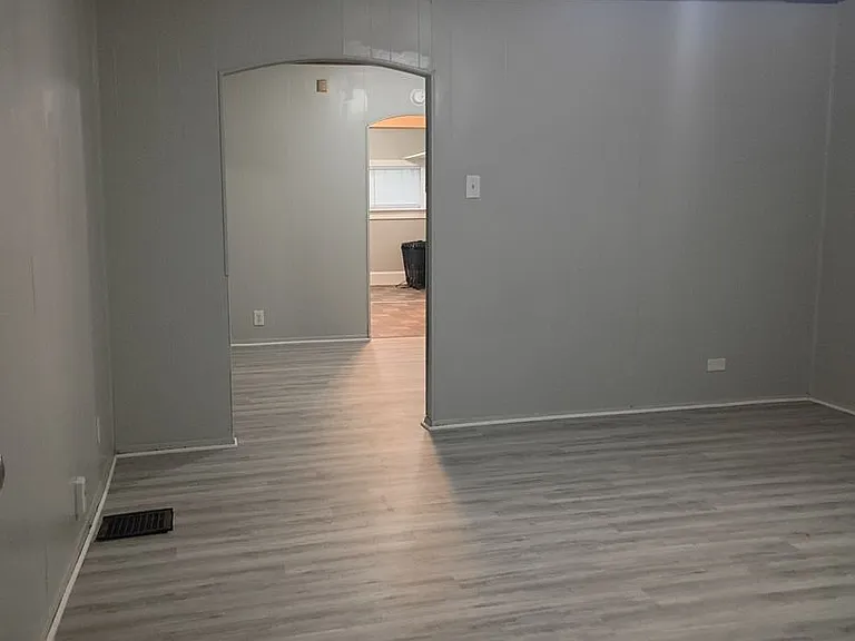 2401 S Mulberry St — Photo 19