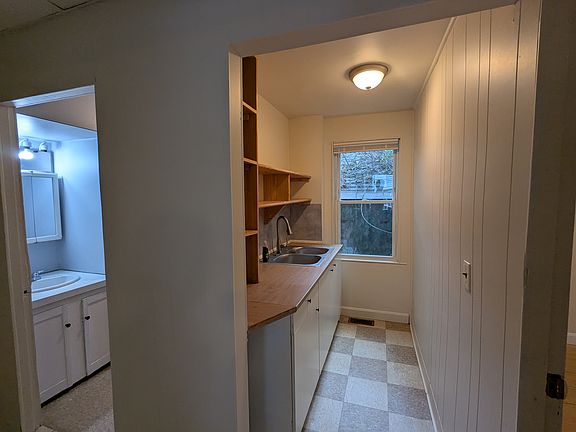 5th image of 9 1/2 America St APT 1