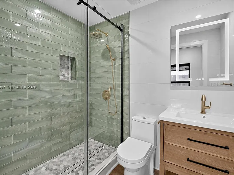1011 NW 30th Ct #1 — Photo 3