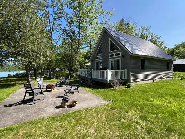 1 Tewksbury Lane, Ripley, ME 04930