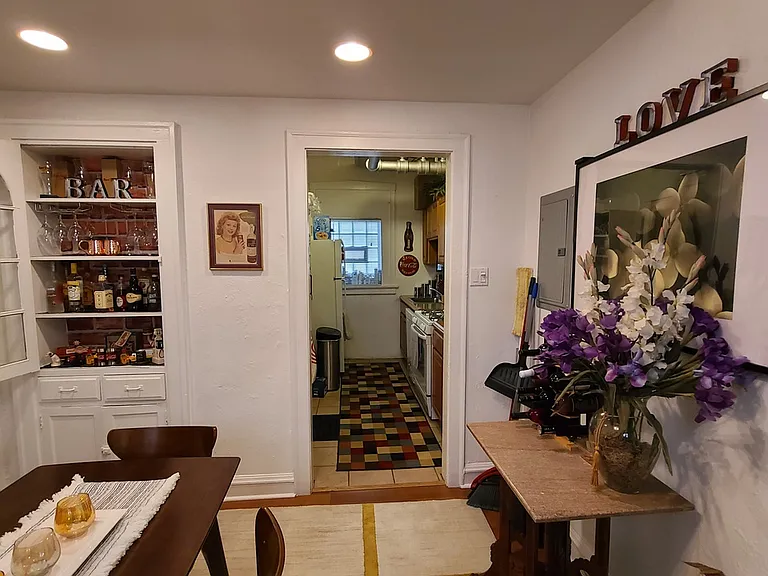 Farwell Apartments — Photo 37