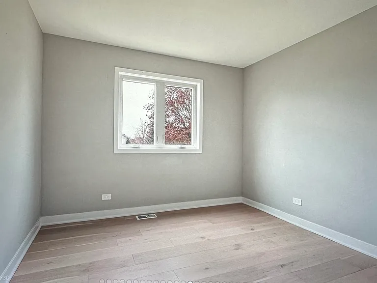 24321 Hemlock Dr — Photo 13