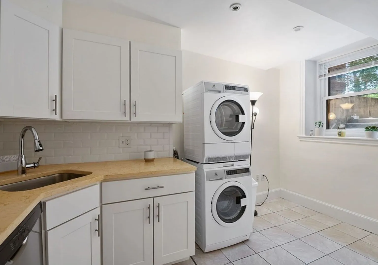 Great 3 Bed in Brighton — Photo 4