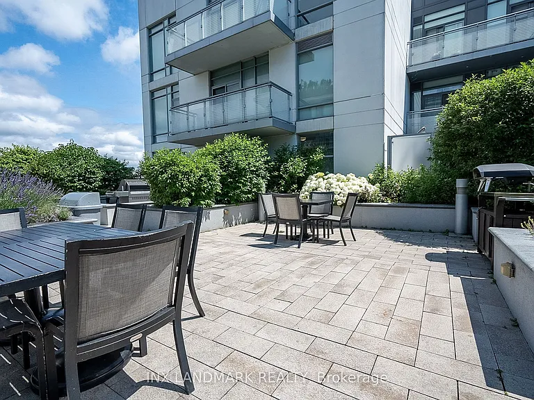 525 Adelaide St W #LPH31 — Photo 10