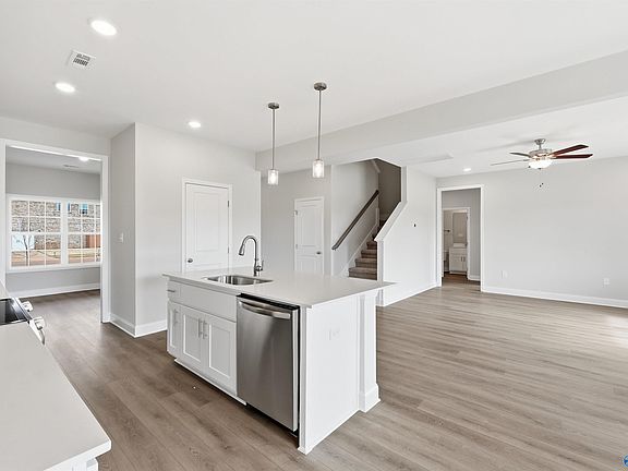 2nd image of 204 Irish Hill Dr