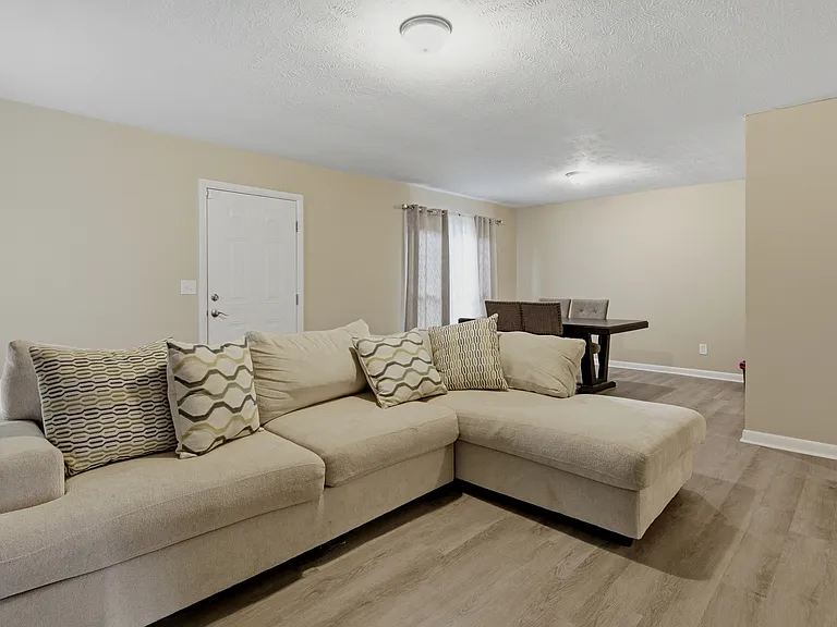 6853 Marlowe Dr — Photo 6