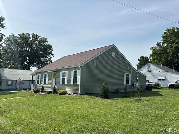 5th image of 102 Circle Dr