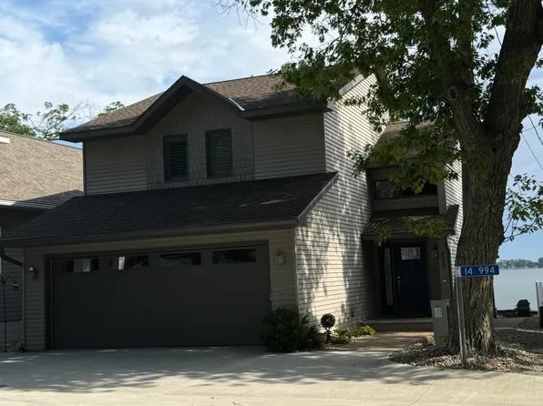 14994 Dogwood Ave, Clear Lake, IA 50428
