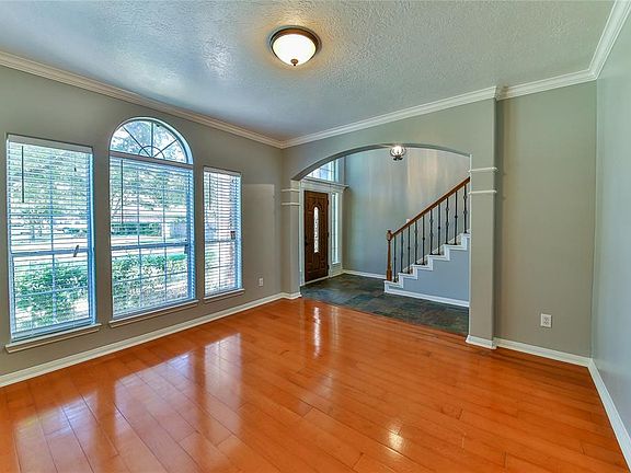 5th image of 2391 Golden Shores Ln