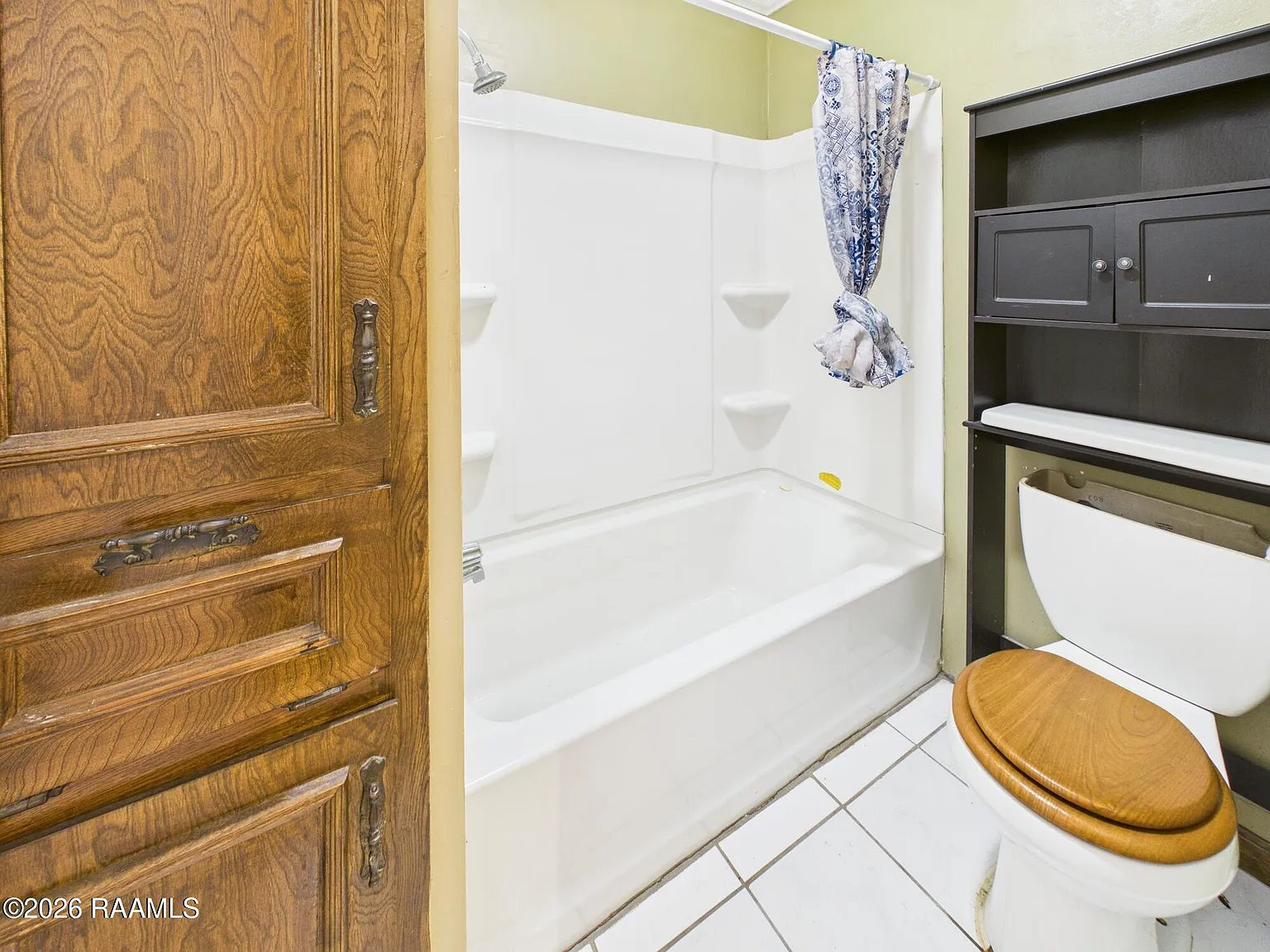 4 bed, 2600 sqft, $1,950 — Photo 4