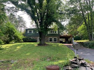 52 Woodland Dr, Lock Haven, PA 17745