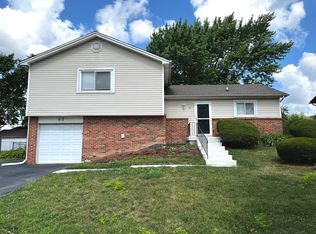 42 Pheasant Rd, Matteson, IL 60443