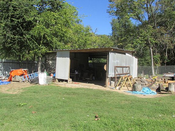 3rd image of 5656 N Us Highway 69