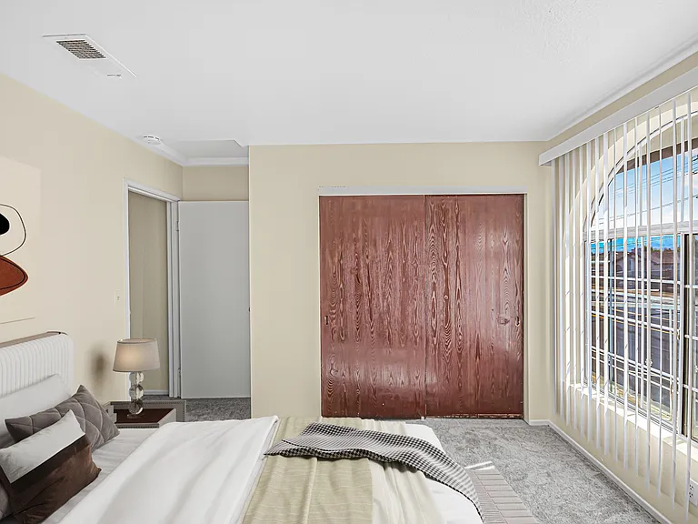 1241 E Avenue R #C — Photo 8