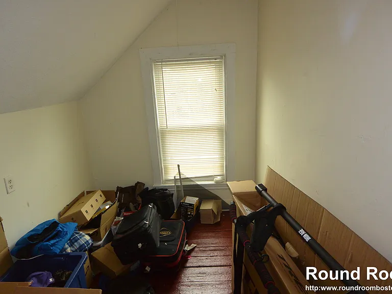 34 Linden St #2 — Photo 15