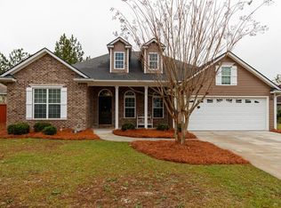 515 Stagecoach Trl, Hahira, GA 31632