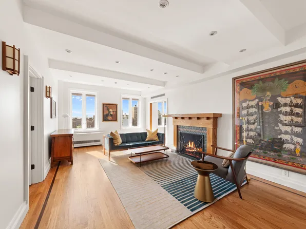 242 East 19th Street image 1 of 10