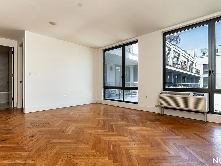 1 Duffield St #325 — Photo 5