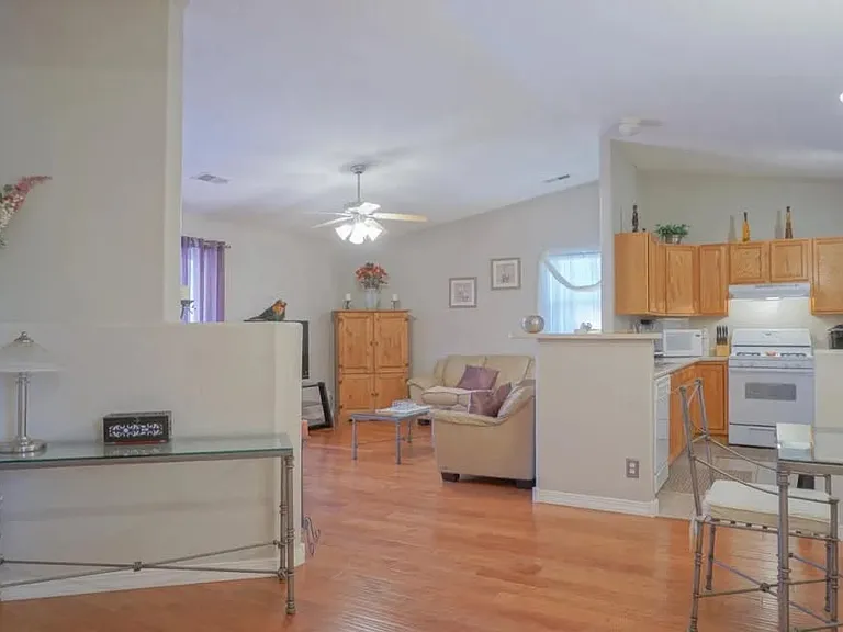 37 Parkside Rd SE — Photo 7