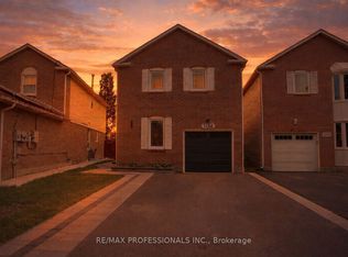 (Undisclosed Address), Mississauga, ON L5N 5G1