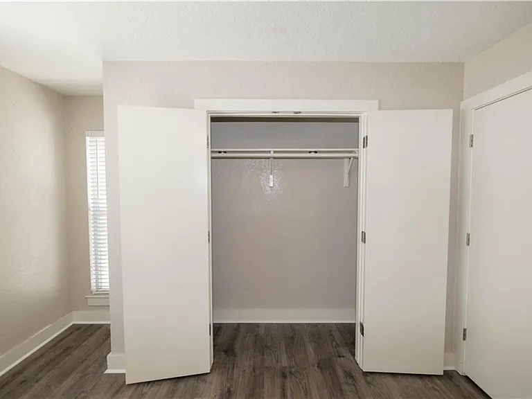 1302 Danbury Sq #A — Photo 23
