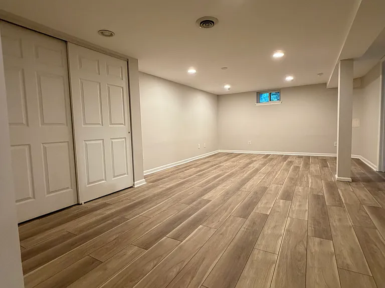 464 Quan Ave — Photo 13