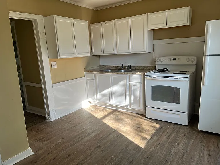 629 Wright St — Photo 10