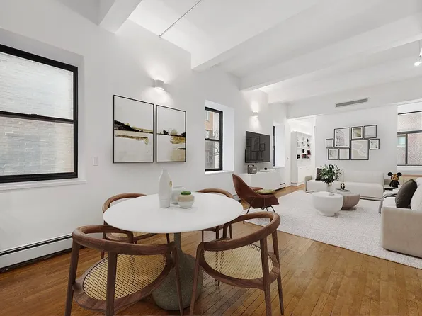 165 Perry St APT 2A, New York, NY 10014