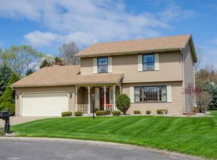 52131 Broken Arrow Dr, Granger, IN 46530