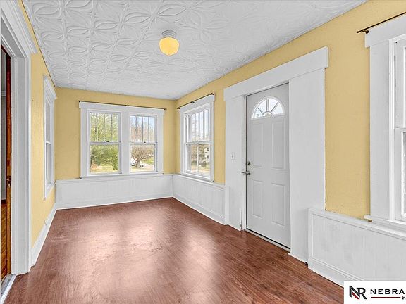3rd image of 4548 Lowell Ave