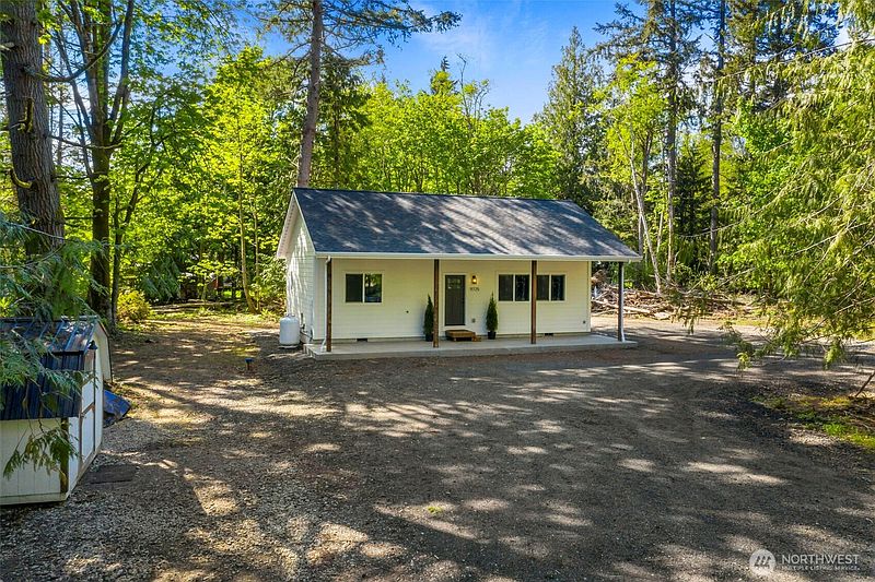 2nd image of 9725 Hunter Point Road NW