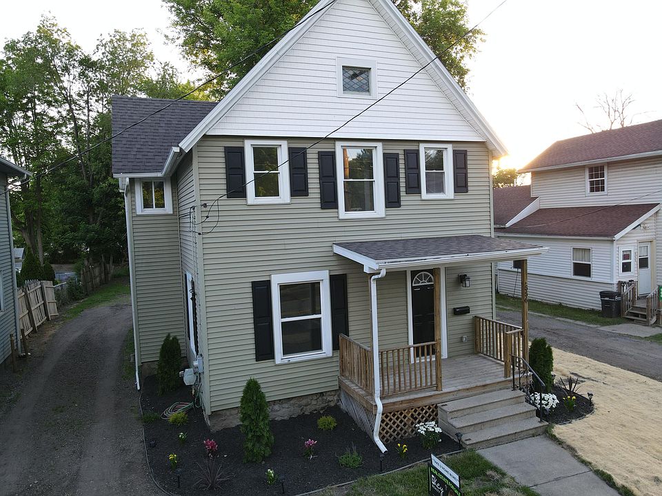 1st image of 556 Cooper St