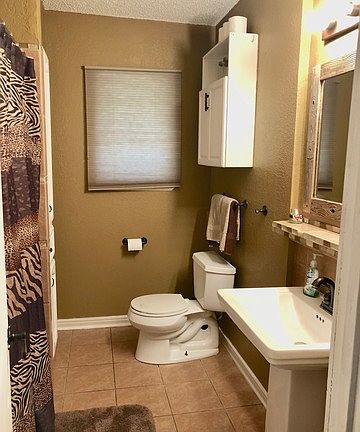 4th image of 1005 Longleaf Dr